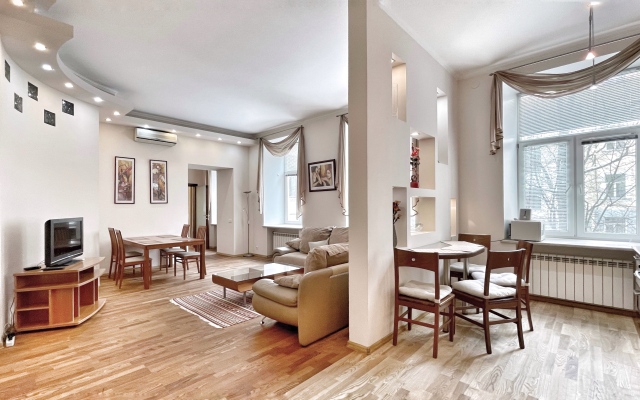 Апартаменты Elite Realty на Караванной 11