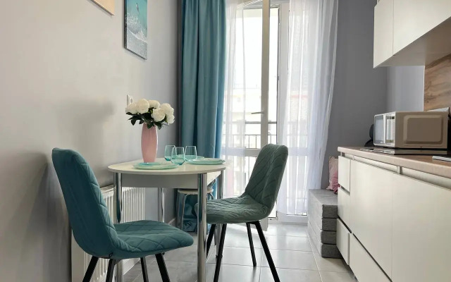 Trekhmestnye s Vidom na Reku Flat