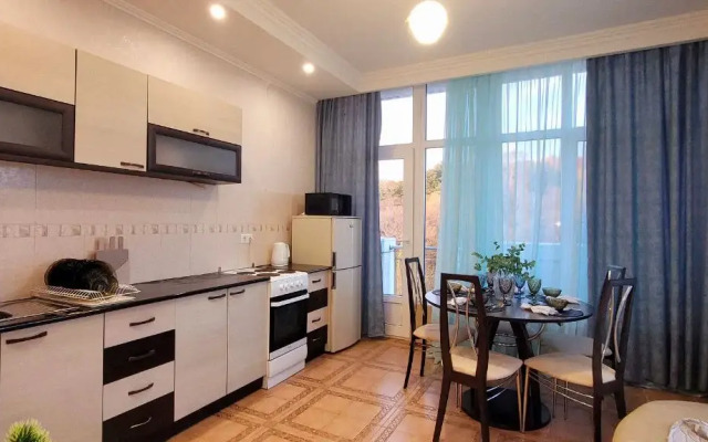 Trekhkomnatnaya S Pryamym Vidom Na More Flat