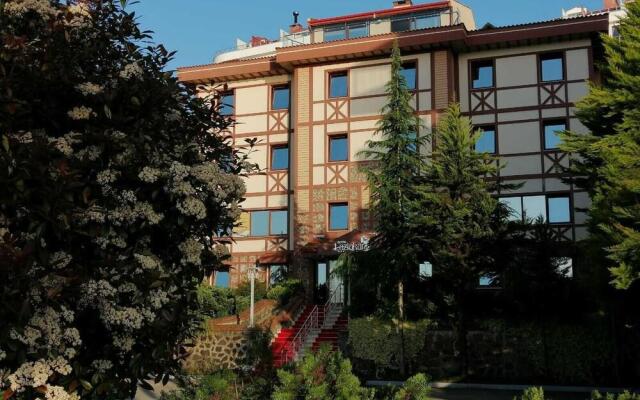 Lazlakar Hotel