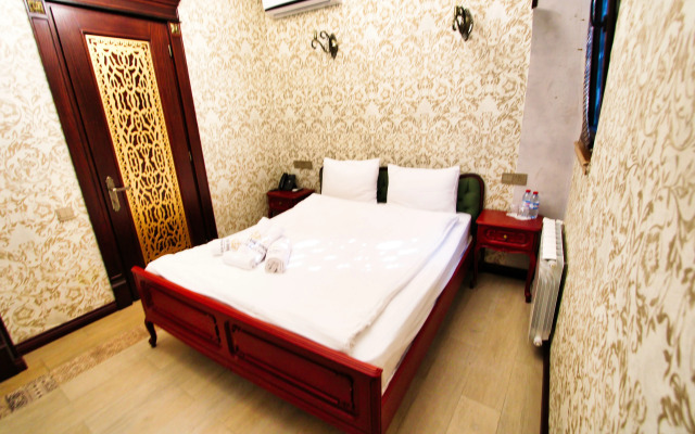 Отель Royal Historical Palace