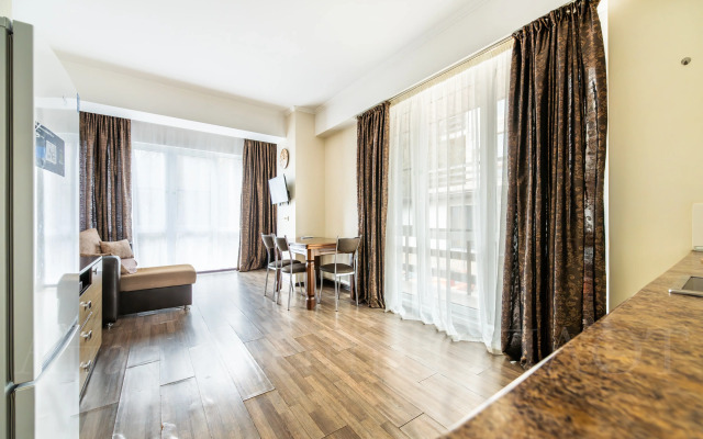 Oplot - Klassicheskie s balkonom i vannoj 5 Apartments