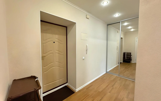Kvartira u Rivyery Flat
