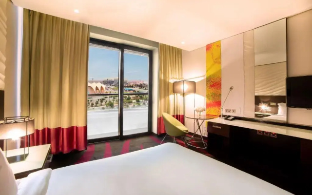 Yas Plaza Mangroves by IHG