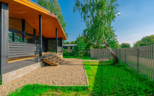 Friends & Family Guest House