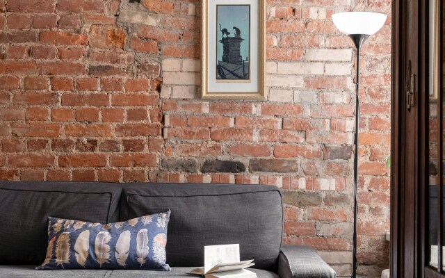 Апартаменты Петербургская Квартира в Центре на Марата