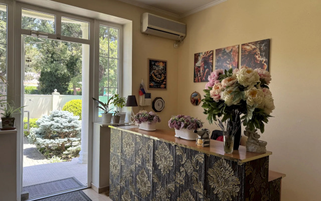 Guest House Uyut