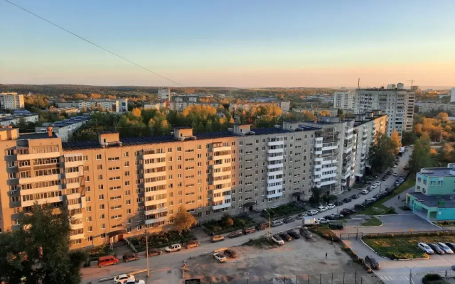Apartamenty s Vidom na Gorod na Holmogorskaa 4B