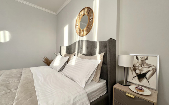 U Muzeya Mirovogo Okeana Abramov Apartments