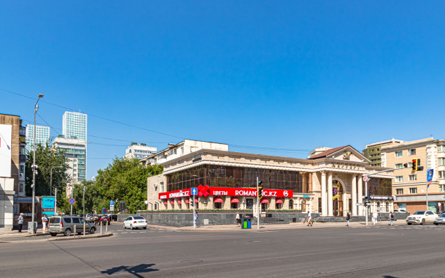 Respubliki Imanova Naberezhnaya Apartment