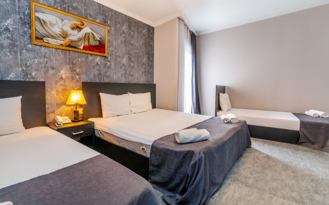 Merlin Hotel