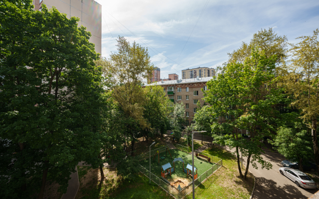 Апартаменты №2 Комфортно и Точка на Азовской 13