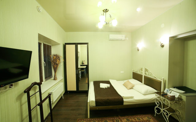 CHELNY INN Hotel