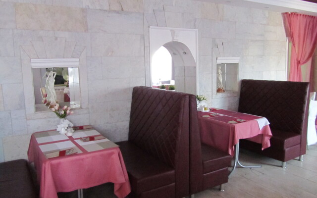 Гостиничный Комплекс Виктория - ZURO