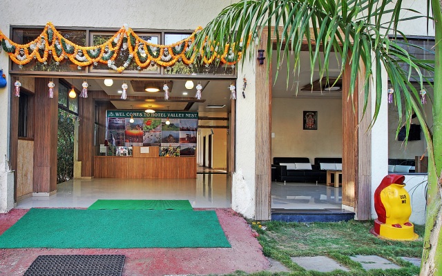 Valley Nest Hotel