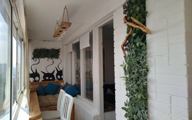 Квартира Атмосферное Жилье с Уникальным Дизайном