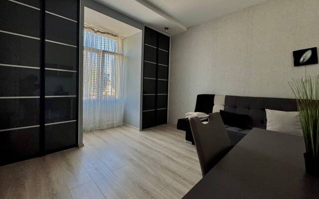 Apartamenty Dizaynerskaya Treshka Ryadom S Ploschad Pobedy