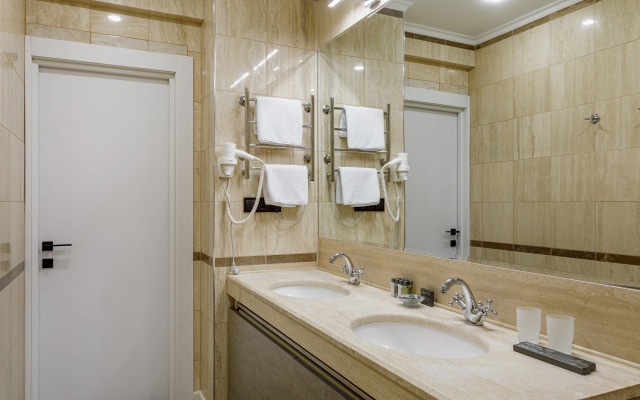 Oksana Hotel