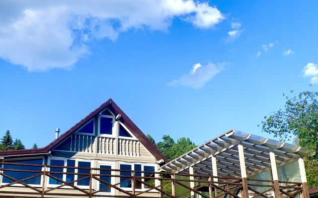 Ladozhskij Bereg-1 Private House