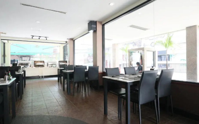 Admiral Suites Bangkok