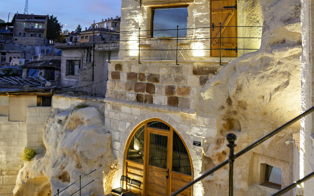 My Cave Suites
