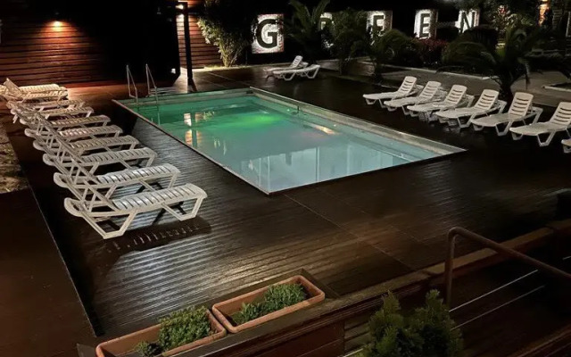 Green Palace Apartments