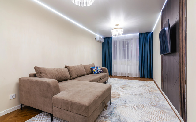 Akvarel Flat