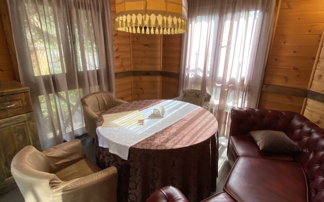 Gostinichno-Restorannyij Kompleks Veterok Hotel