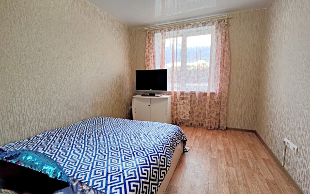 V Mikrorajon Krutye Klyuchi 42 Flat