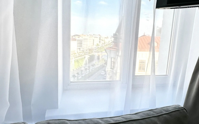 Komfort+ Do 4-Yekh Gostey U Baumana Apartments
