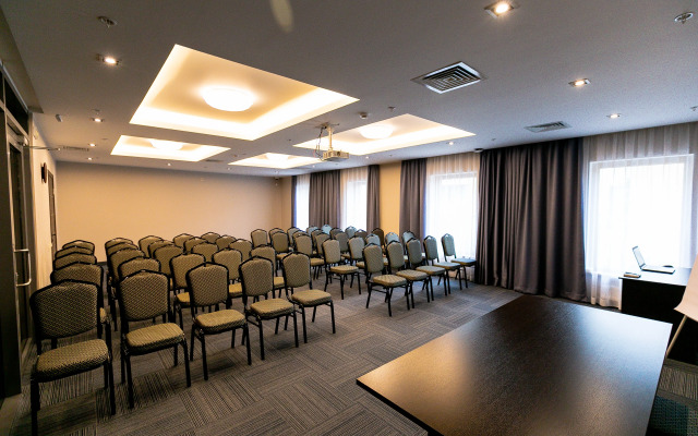 Отель Harbor Club