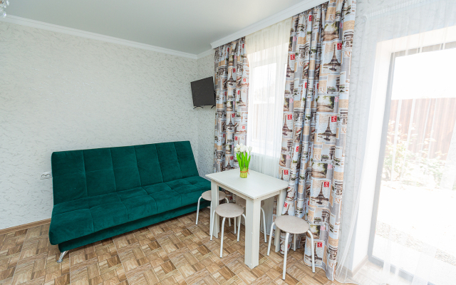 Yasenskaya Kosa-Azovskaya Krasa Guest House