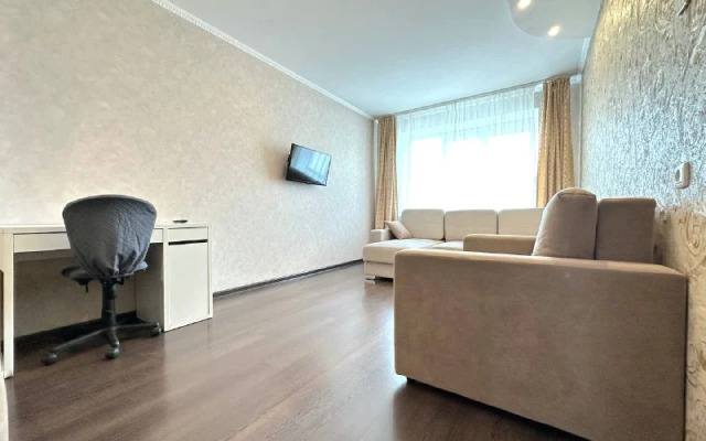 Dvukhkomnatnaya s balkonom na Pritomskom Flat
