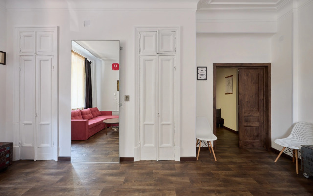 Апартаменты Новый 12-местный апартамент Ретро Стиль Кинотеатр Sony PS4