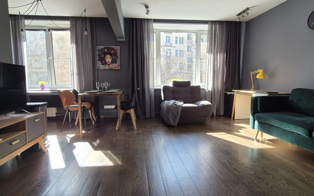 Dvukhkomnatnaya Ryadom S Pokrovkoy Flat
