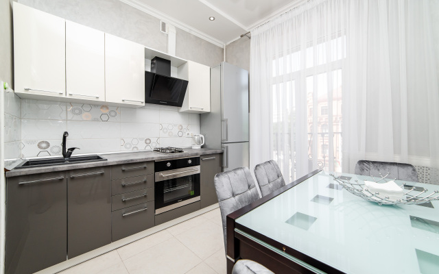 S dvumya spalnyami na Sverdlova Apartments