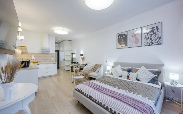 Alis v ZhK Hedlajner 493 Apartments