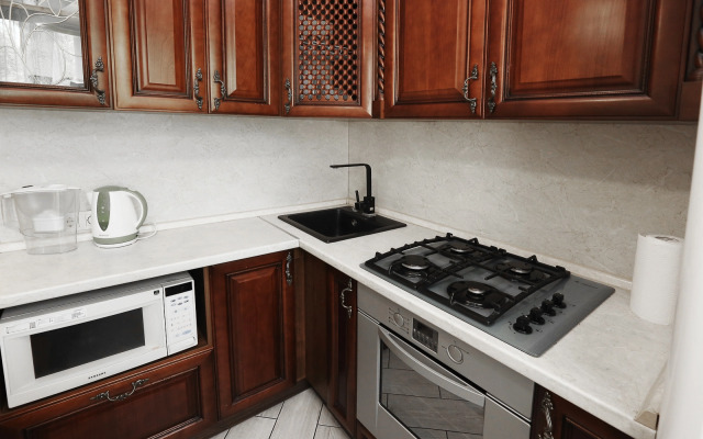 Квартира Уютная 2-ком. около Парка Челюскинцев