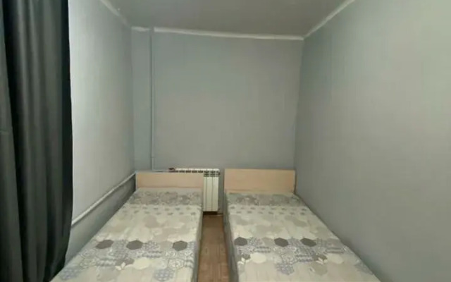Na Generala Zakharova, 1 Flat