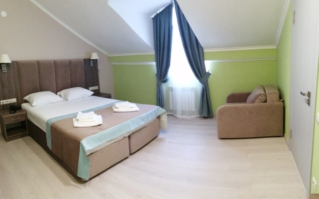 Shamsi Kholl Guest House