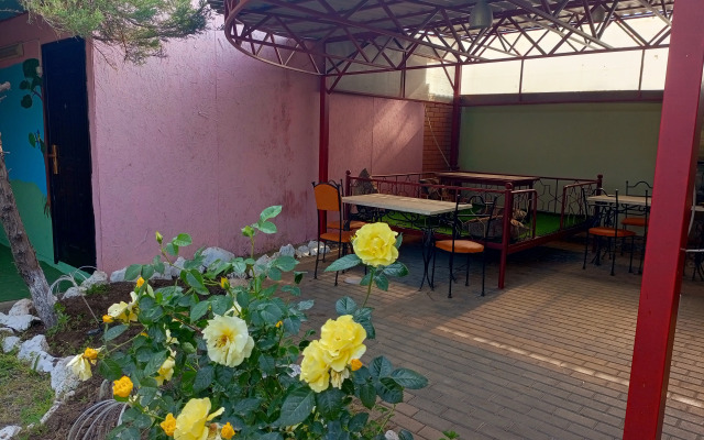 Semeyny Na Pribrezhnoy Guest House