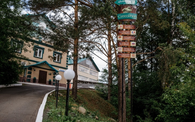 Отель Green Roof