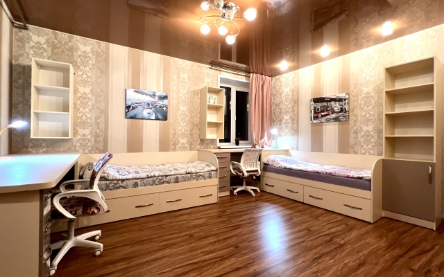 Квартира 3-комнатная Видовая Yarapartments на Набережной