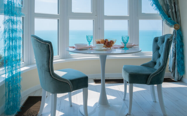 Marisol Breeze Stilnaya kvartira s vidom na more