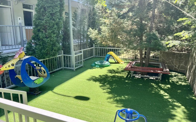 Na Naberezhnoy Pushkina, 17litb Apartment