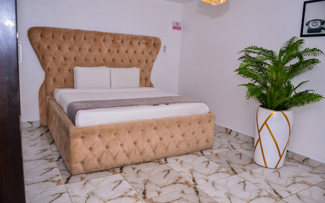 247 Luxury Hotel