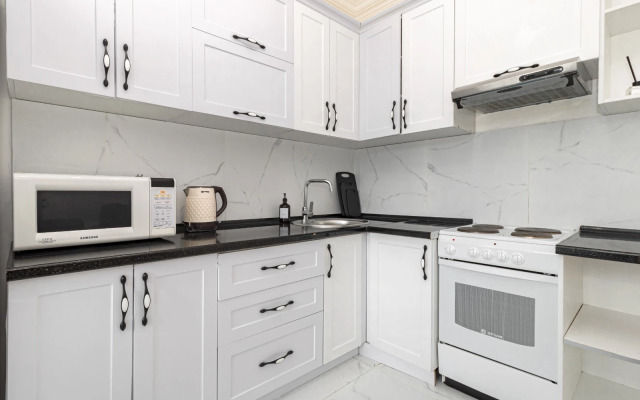 Svetlye Ryadom S Khanshatyrom Apartments