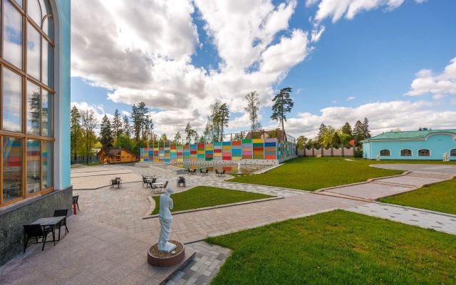 Отель Malakhovka Palace
