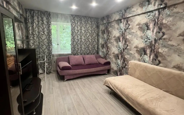 Ryadom s naberezhnoy Apartments