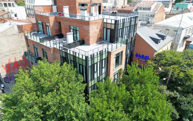 Bricks Hotel